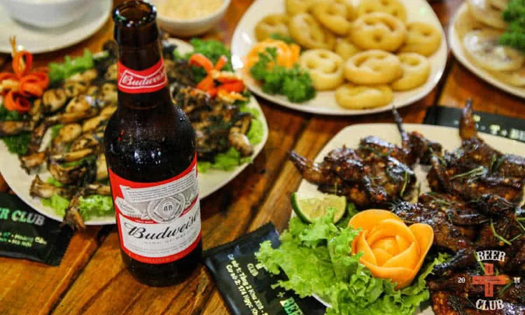 T Beer Hoàng Cầu - Quán bia lý tưởng cho giới trẻ Hà Nội