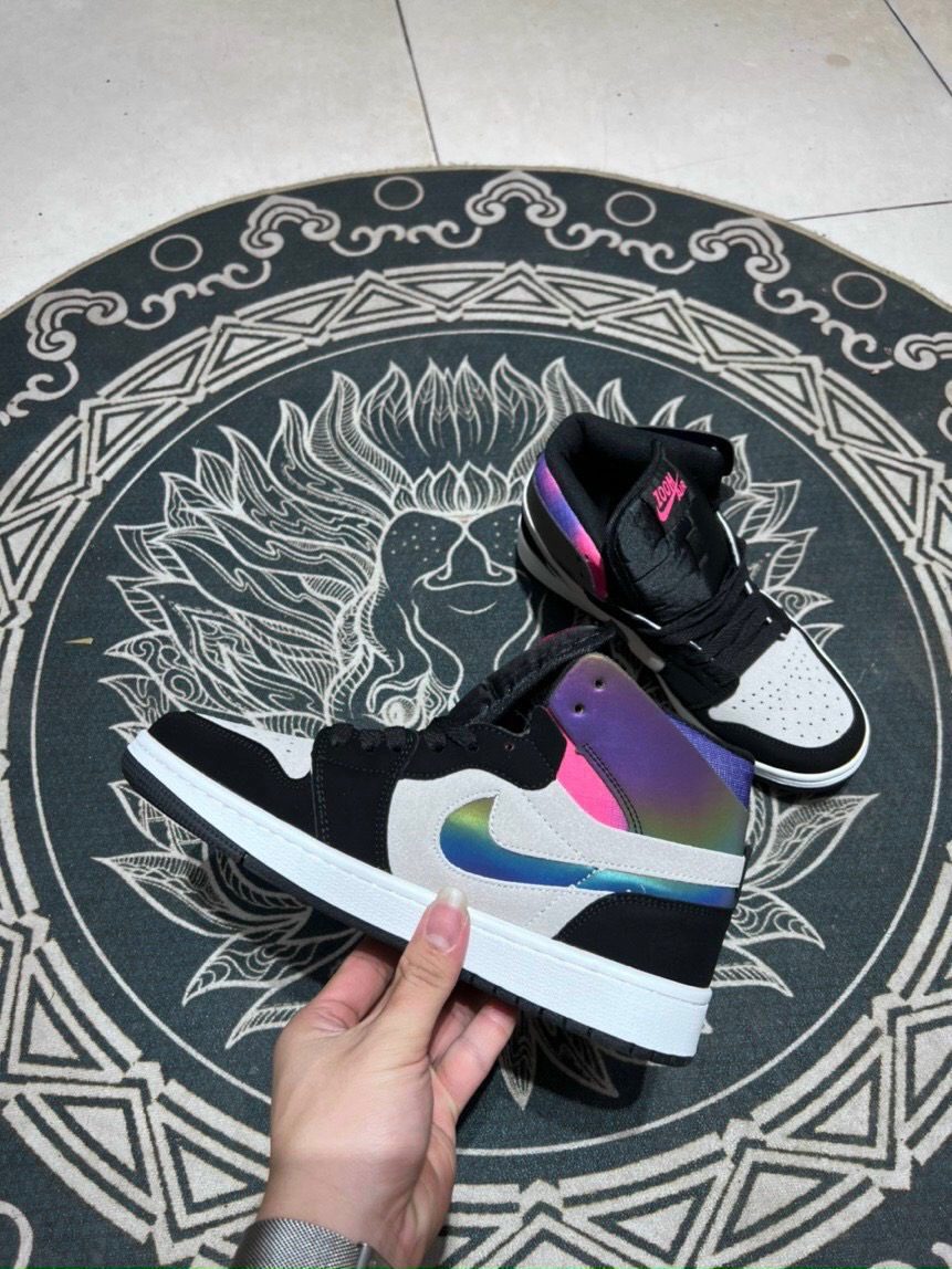 Air Jordan 1 PSG: Mẫu giày độc đáo với thiết kế đặc biệt